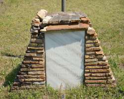 In 1962, a sandstone monument was erected on the plot in the memory of unknown soldiers.